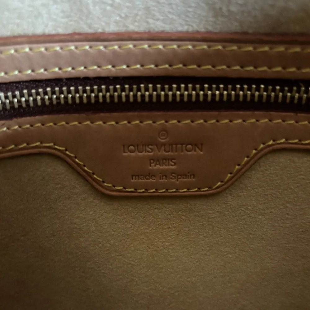 Louis Vuitton Monogram Looping MM